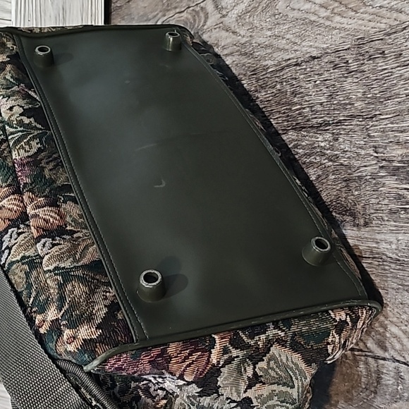 Protocol Vintage 1980's Floral Tapestry Luggage Weekender Bag & Carry On - Picture 8 of 14